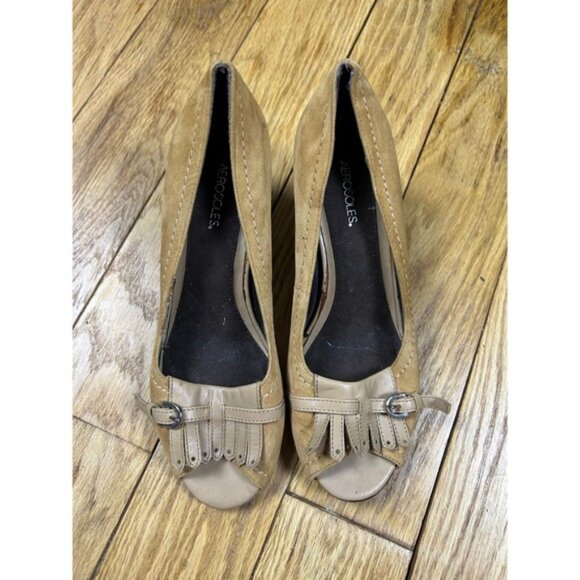 Aeropostale Tan Suede Heels Peep Toe Kitten Heel Fringe Buckle Accent Shoes 6 - Picture 1 of 7